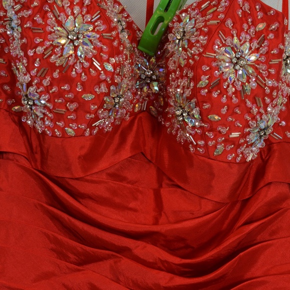 Rouched Red Sequined Beaded Dress SZ 10 NWT - Picture 8 of 15